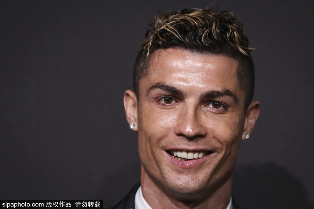 加拉格尔适合曼联，但只能担任中场副手（加拉格尔与曼联契合，但更适合担任中场辅佐角色）