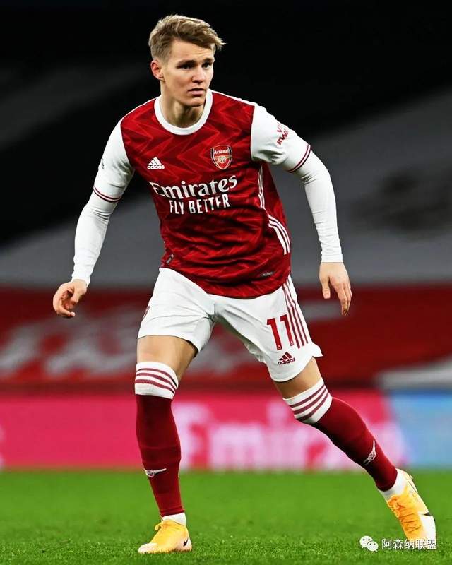 热血，奔赴冠军之路！突破身体桎梏 他们以手为足驰骋赛场（热血逐冠！打破身体枷锁，他们以手代足纵横赛场）