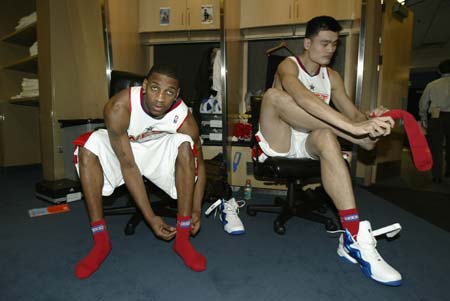 这是39岁？胡尔克远距离任意球直接爆射破门（39岁仍凶猛！胡尔克远距离任意球重炮破门）