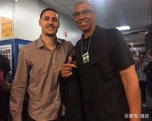 足球转会市场最新动态及趋势（足球转会风云：焦点动态与发展趋势）