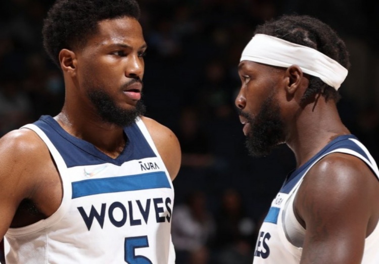 收获亚冠客场首分，杨明洋：继续努力继续拼（亚冠客场斩获第一分，杨明洋：还要加把劲继续拼搏）