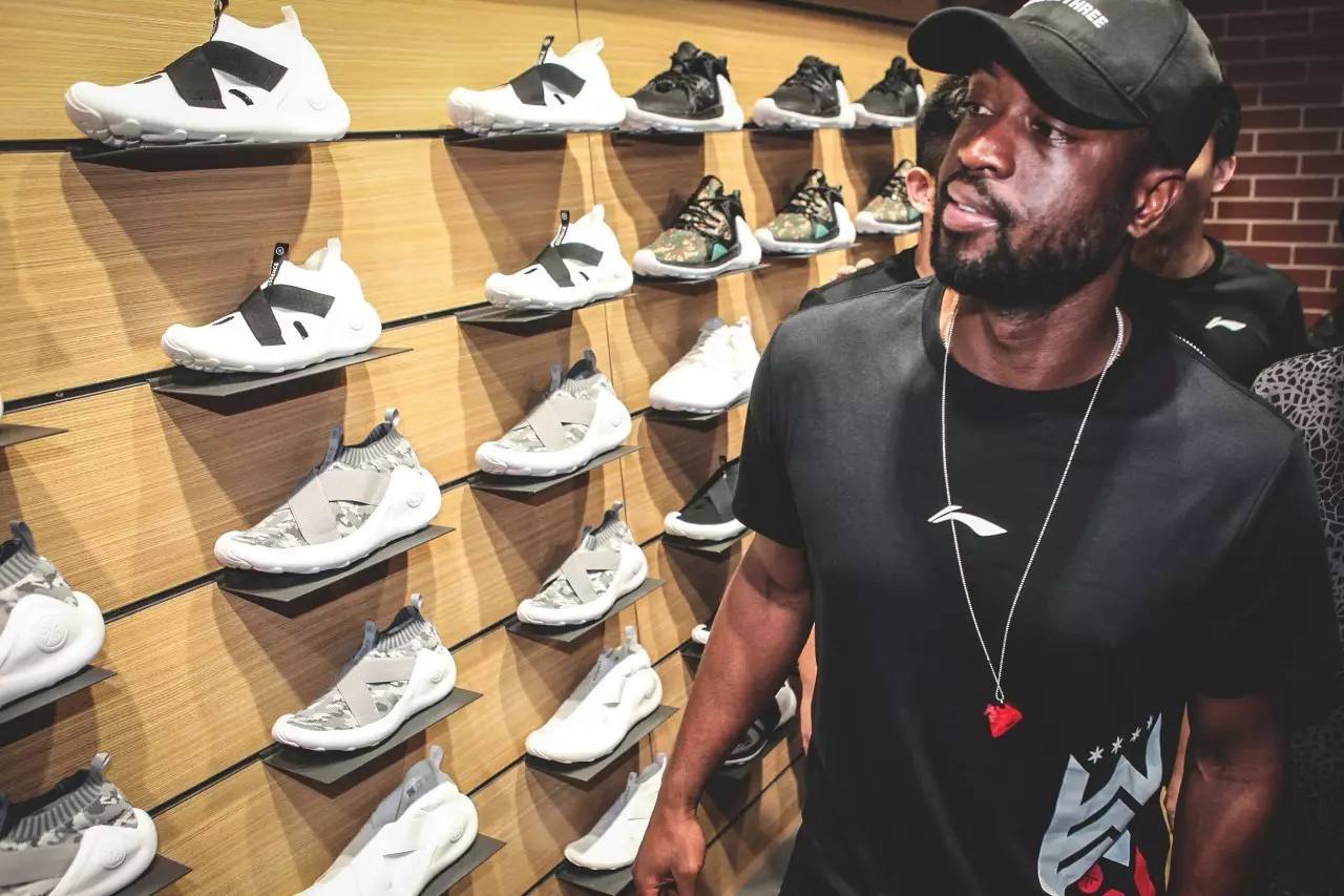 铭记，利物浦在新赛季的名单里仍然保留了若塔（别忘了：利物浦新赛季名单仍有若塔在列）