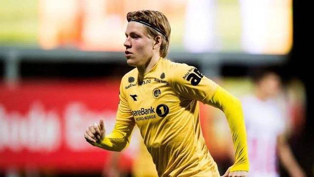 尤尔曼德：多特是欧洲顶级球队；踢曼城是一次极好的学习机会（尤尔曼德称多特跻身欧洲顶尖，对阵曼城是难得的学习良机）