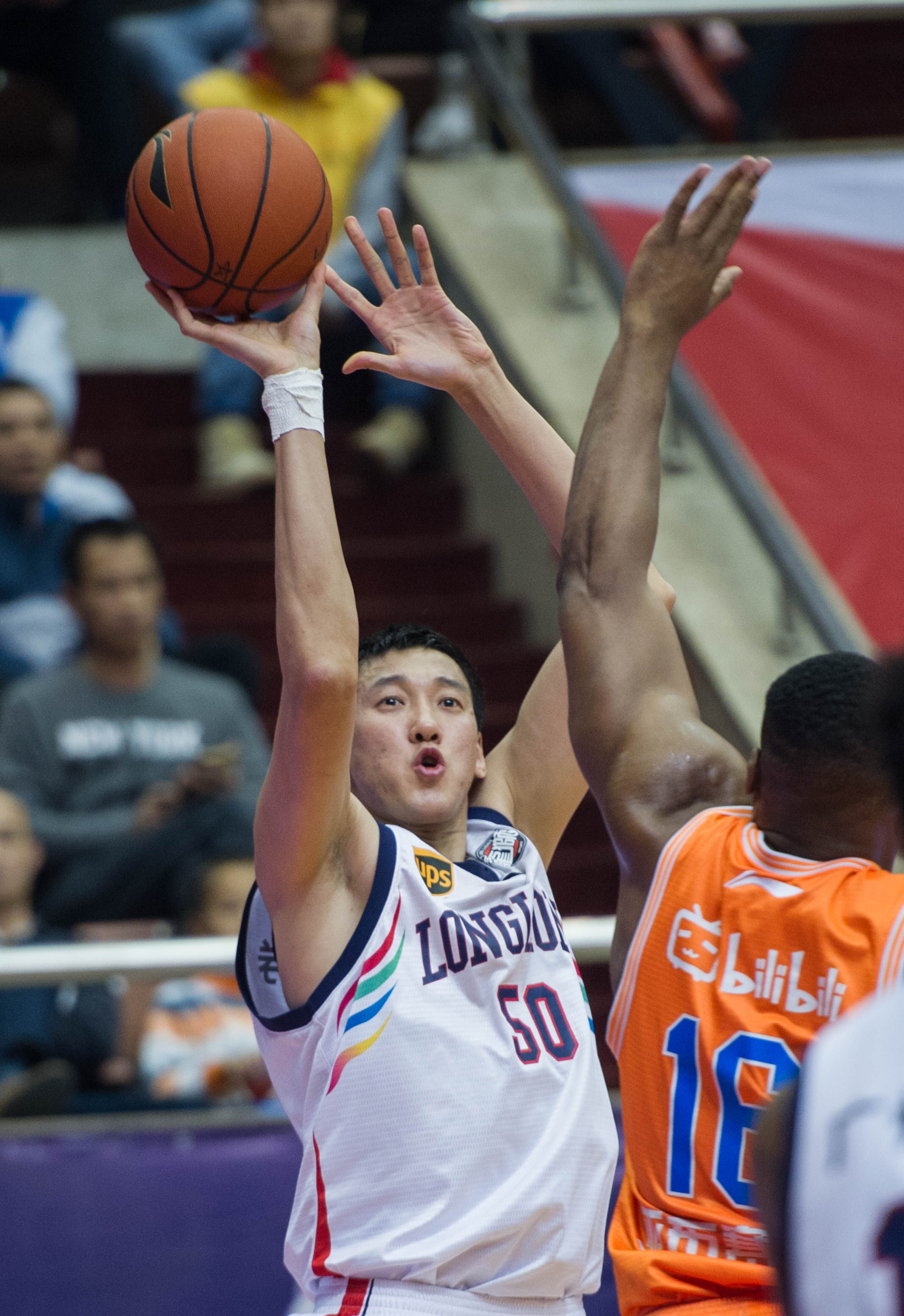 “我爱足球”燃动许昌（许昌掀起“我爱足球”热潮）