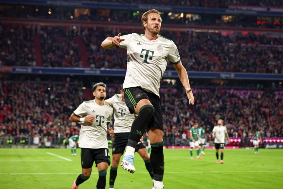 西裁判专家：罚下维加很正确，他对亚马尔的犯规很残暴（西班牙裁判专家：维加被罚下无可厚非，他对亚马尔的犯规过于粗暴）