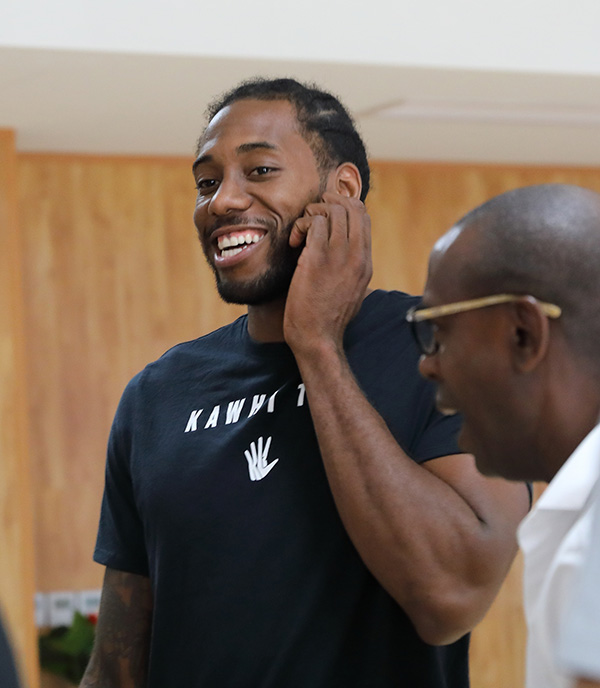 欧冠战报：格鲁克双响，阿贾克斯4-2逆转卡拉巴克收获首胜（欧冠快讯：格鲁克梅开二度 阿贾克斯4-2逆转卡拉巴克迎来首胜）