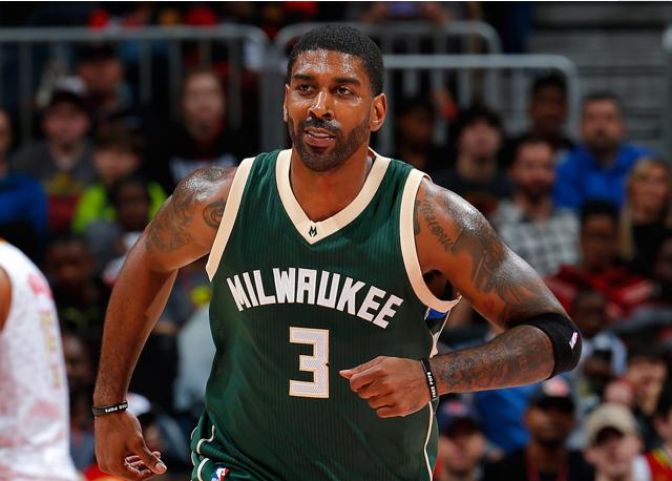 国王官方：德拉维多瓦和布鲁斯可以出战对阵野猫（国王官宣：德拉维多瓦、布鲁斯均可出战对阵野猫）