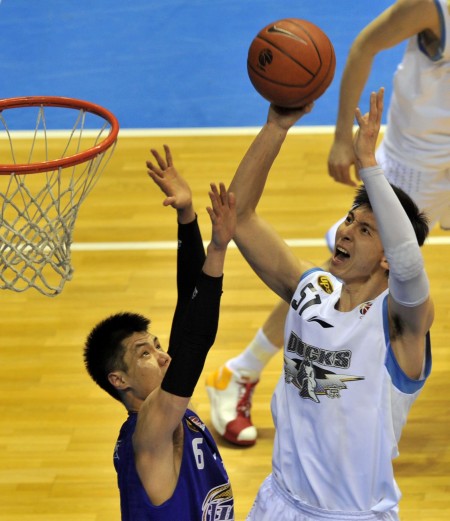 对手把他防成神（对手越防，他越神）