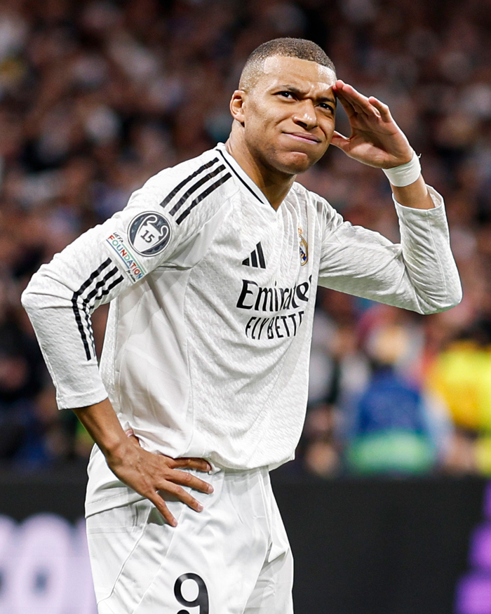 拜仁“小王子”卡尔的巨星之路 偶像梅西但不想和谁比较（拜仁“小王子”卡尔迈向巨星：偶像是梅西，但不与任何人比较）